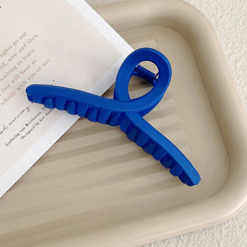 Pince à cheveux bleu – Image 4