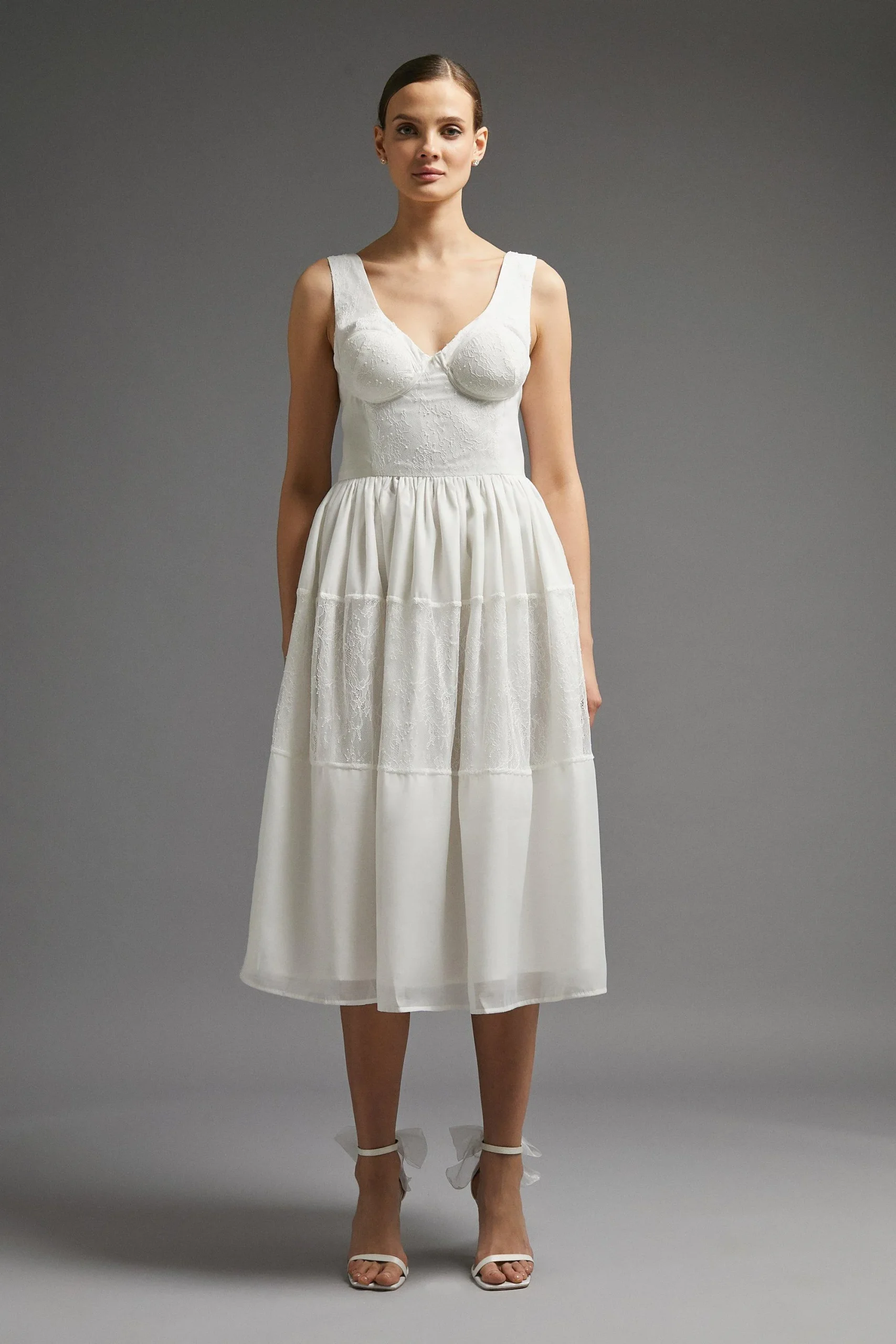 Coast – Fitted Bodice Organza And Lace Dress