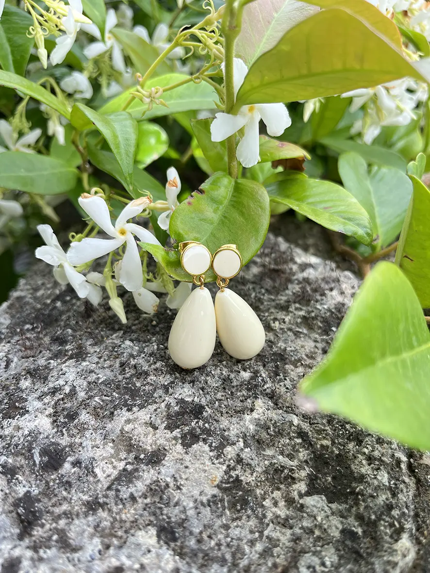 Boucles d’oreilles goutte ivoire – Image 3