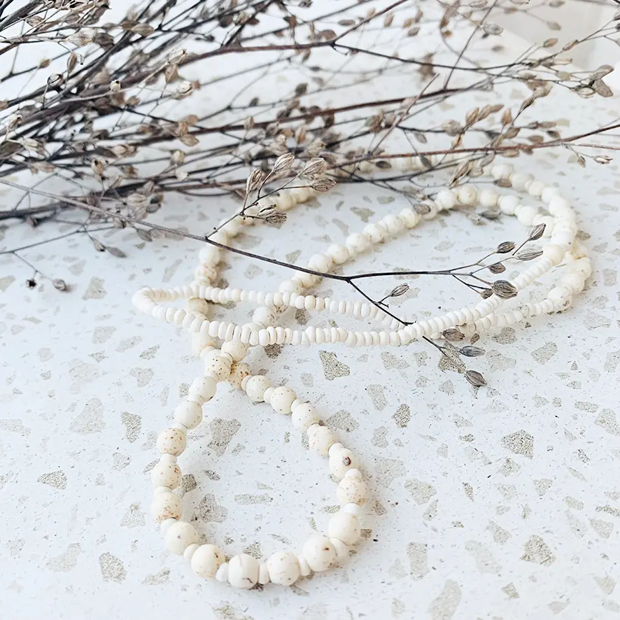 Collier sautoir Howlite et Coco – Image 4