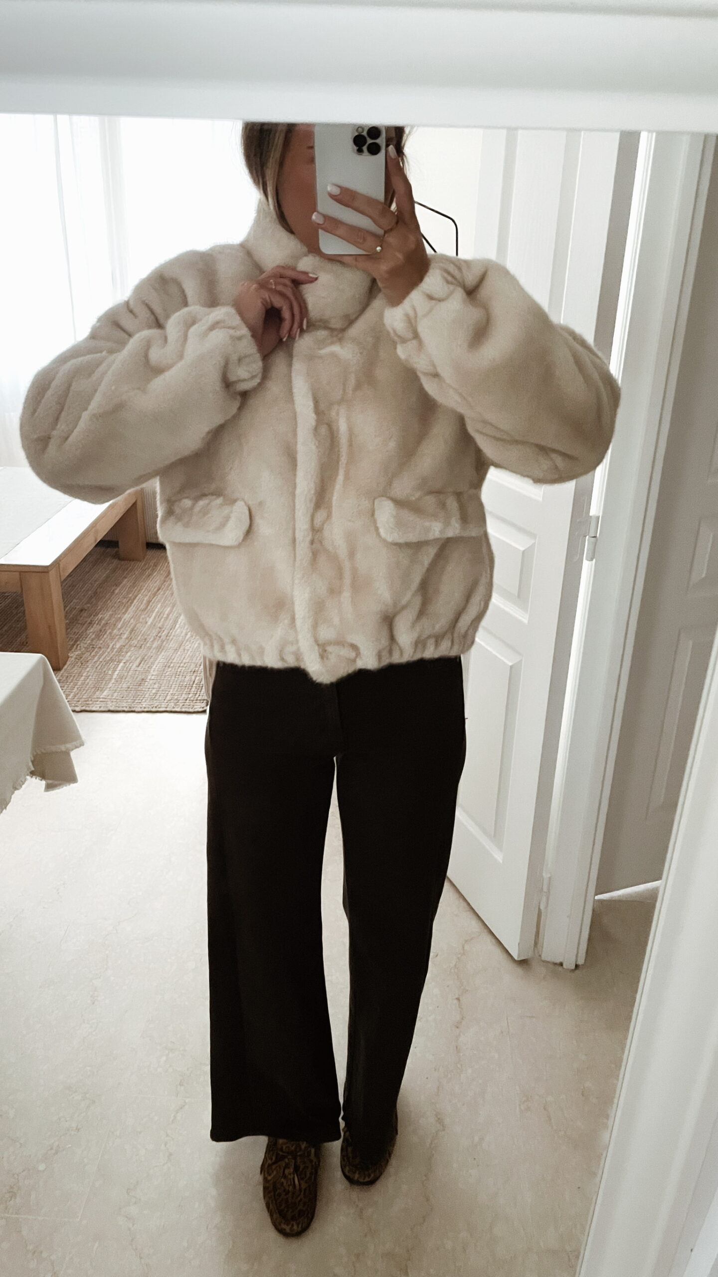 Veste Fausse Fourrure Ecru Eva – Image 7