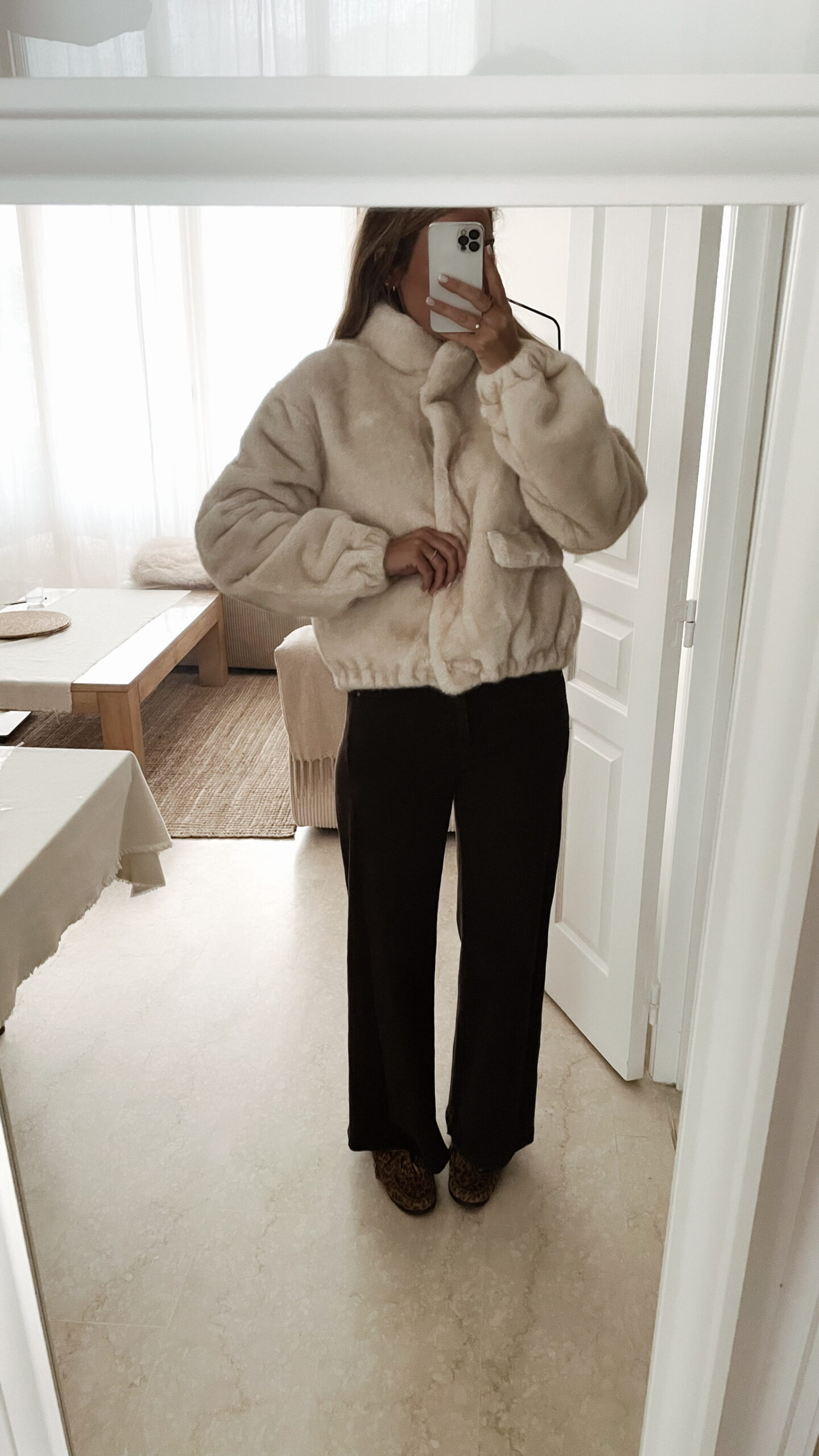 Veste Fausse Fourrure Ecru Eva – Image 2